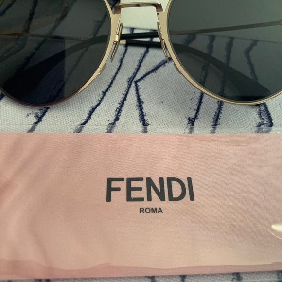 NIB- FENDI Retired Design Sunglasses 🕶️ - Picture 14 of 14